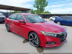 1HGCV1F32JA261231 2018 HONDA ACCORD