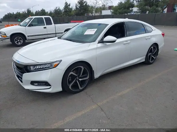 1HGCV1F32JA264498 2018 HONDA ACCORD - Image 2