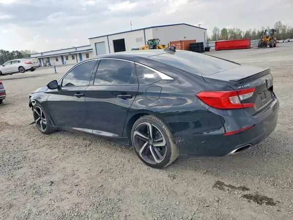 1HGCV1F32JA267918 2018 HONDA ACCORD - Image 2