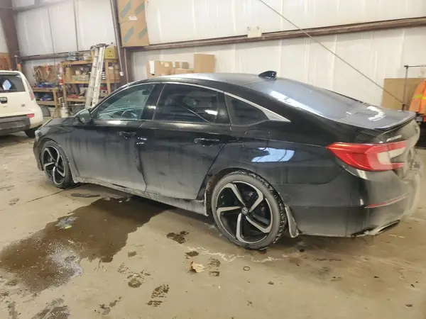 1HGCV1F32JA800575 2018 HONDA ACCORD - Image 2