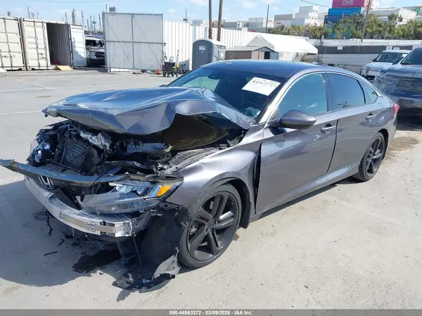 1HGCV1F32KA007925 2019 HONDA ACCORD - Image 2