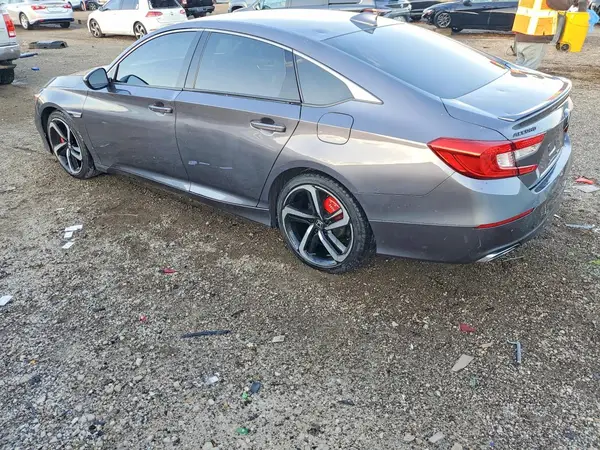 1HGCV1F32KA010386 2019 HONDA ACCORD - Image 2