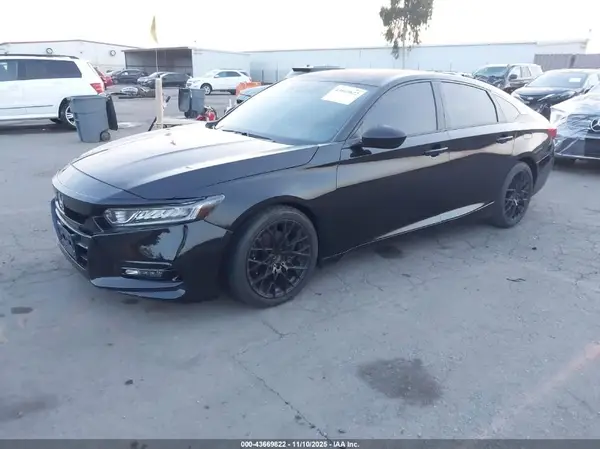 1HGCV1F32KA018133 2019 HONDA ACCORD - Image 2
