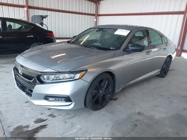 1HGCV1F32KA020948 2019 HONDA ACCORD - Image 2