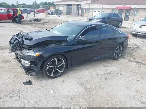 1HGCV1F32KA037233 2019 HONDA ACCORD - Image 2