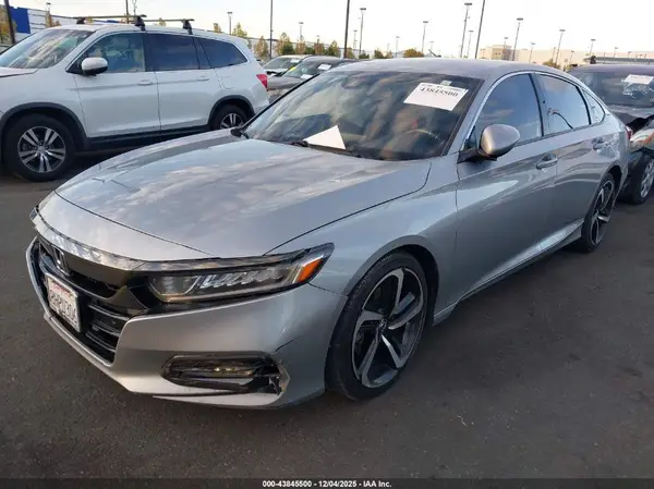 1HGCV1F32KA044778 2019 HONDA ACCORD - Image 2