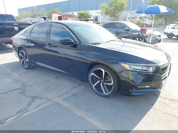 1HGCV1F32KA047681 2019 HONDA ACCORD - Image 1