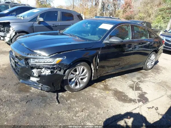 1HGCV1F32KA069180 2019 HONDA ACCORD - Image 2
