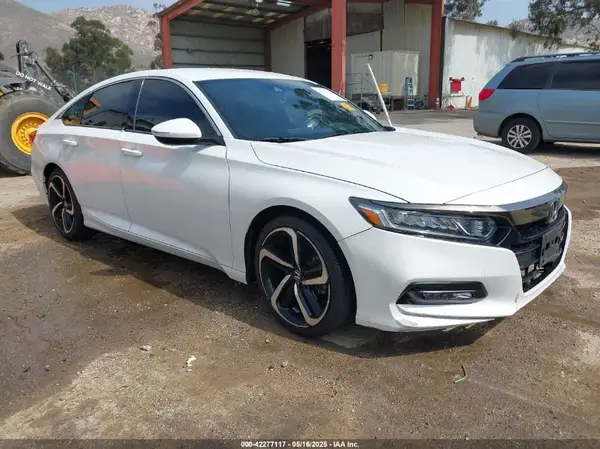 1HGCV1F32KA076792 2019 HONDA ACCORD - Image 1