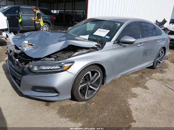 1HGCV1F32KA081698 2019 HONDA ACCORD - Image 2
