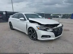 1HGCV1F32KA082317 2019 HONDA ACCORD