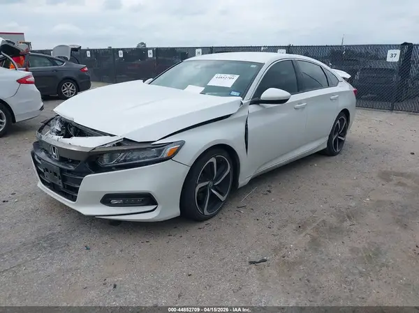 1HGCV1F32KA082317 2019 HONDA ACCORD - Image 2