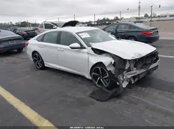 1HGCV1F32KA121164 2019 HONDA ACCORD
