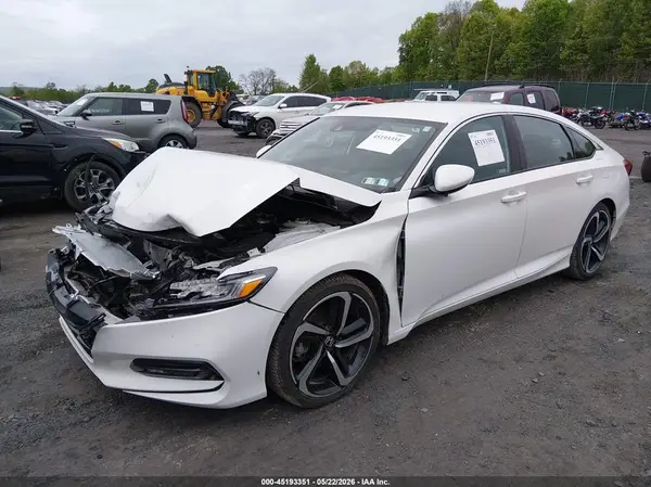 1HGCV1F32KA124775 2019 HONDA ACCORD - Image 2