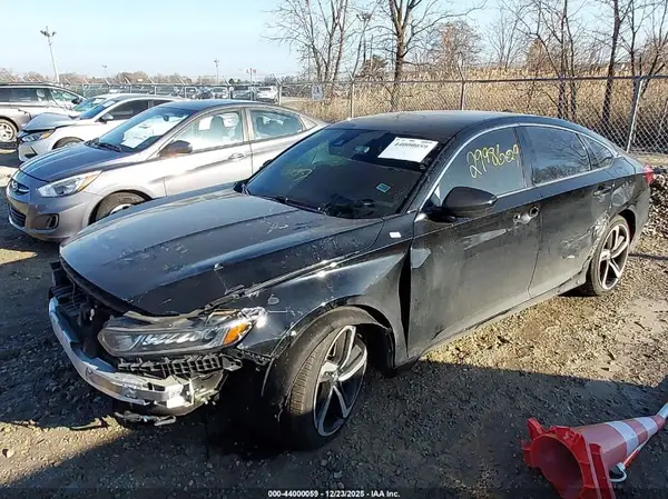 1HGCV1F32KA128860 2019 HONDA ACCORD - Image 2