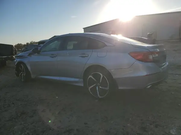 1HGCV1F32KA132343 2019 HONDA ACCORD - Image 2