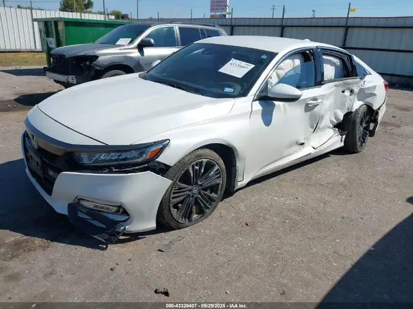 1HGCV1F32KA134223 2019 HONDA ACCORD - Image 2