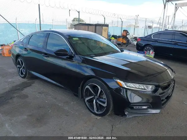 1HGCV1F32KA135453 2019 HONDA ACCORD - Image 1