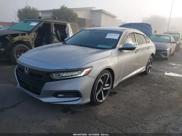 1HGCV1F32KA172602 2019 HONDA ACCORD - Image 2
