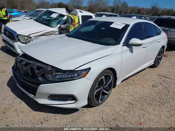 1HGCV1F32KA176049 2019 HONDA ACCORD - Image 2