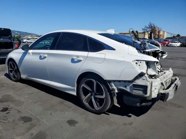 1HGCV1F32LA067740 2020 HONDA CIVIC - Image 2