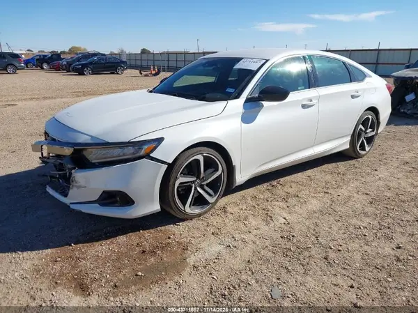1HGCV1F32NA037754 2022 HONDA ACCORD - Image 2