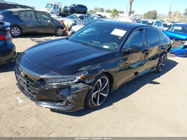1HGCV1F32NA067997 2022 HONDA ACCORD - Image 2