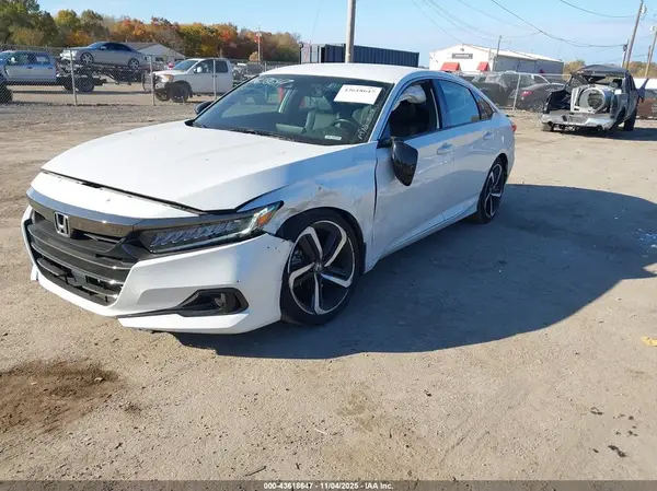 1HGCV1F32NA073847 2022 HONDA ACCORD - Image 2