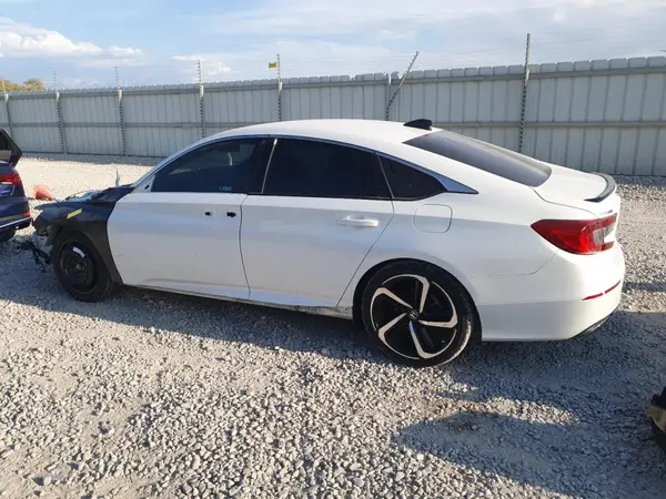 1HGCV1F32NA084752 2022 HONDA ACCORD - Image 2