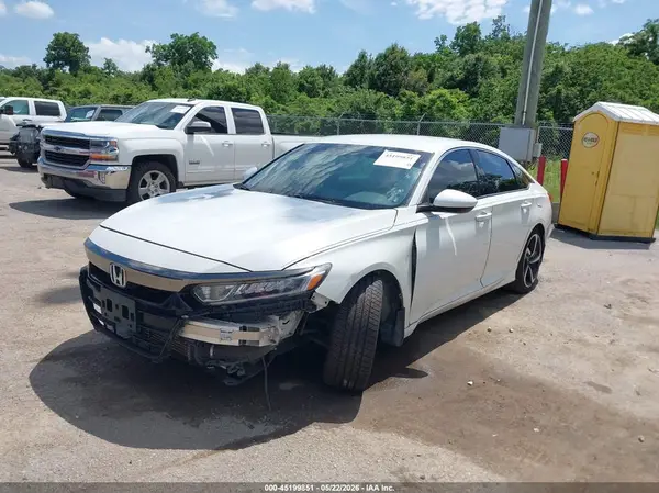 1HGCV1F33JA007687 2018 HONDA ACCORD - Image 2
