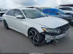1HGCV1F33JA010993 2018 HONDA ACCORD