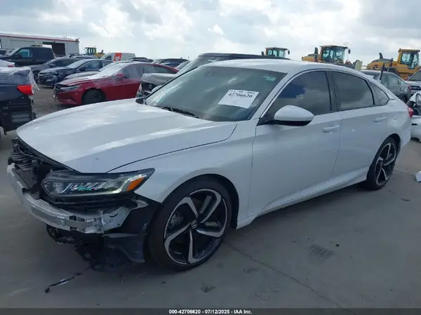 1HGCV1F33JA010993 2018 HONDA ACCORD - Image 2
