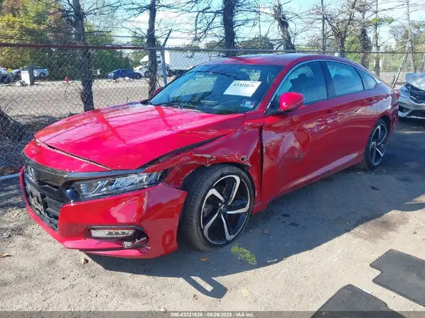1HGCV1F33JA015370 2018 HONDA ACCORD - Image 2