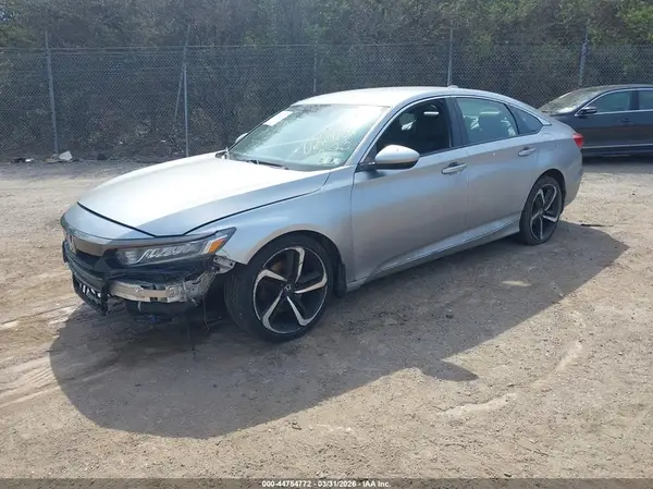 1HGCV1F33JA022481 2018 HONDA ACCORD - Image 2