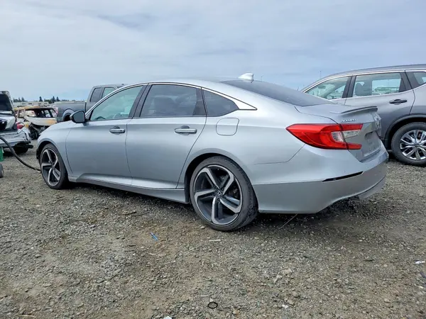 1HGCV1F33JA031052 2018 HONDA ACCORD - Image 2