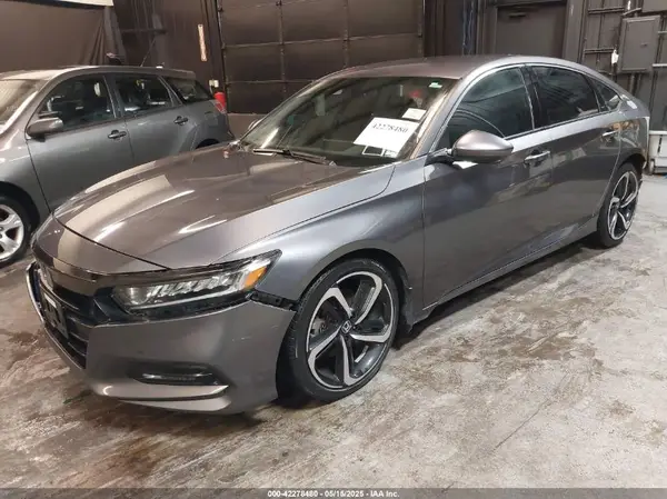 1HGCV1F33JA036266 2018 HONDA ACCORD - Image 2
