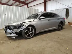 1HGCV1F33JA041144 2018 HONDA ACCORD
