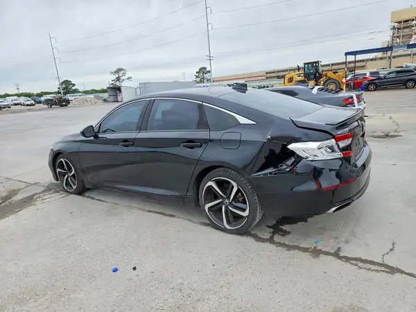 1HGCV1F33JA053665 2018 HONDA ACCORD - Image 2