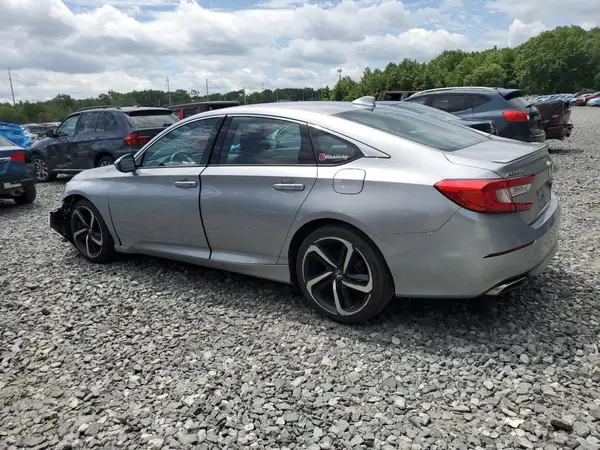 1HGCV1F33JA055268 2018 HONDA ACCORD - Image 2