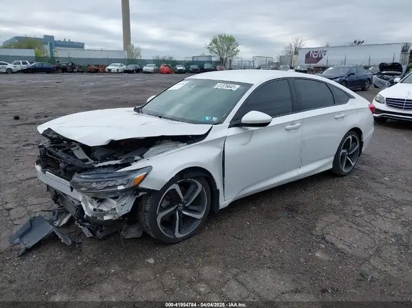 1HGCV1F33JA057683 2018 HONDA ACCORD - Image 2