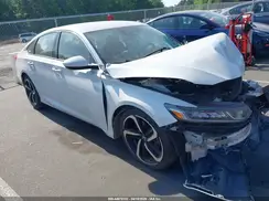 1HGCV1F33JA075309 2018 HONDA ACCORD