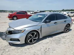 1HGCV1F33JA082146 2018 HONDA ACCORD