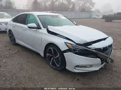 1HGCV1F33JA099724 2018 HONDA ACCORD