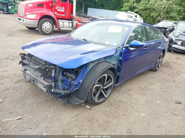 1HGCV1F33JA105358 2018 HONDA ACCORD - Image 2