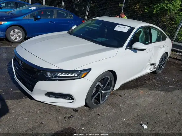1HGCV1F33JA107532 2018 HONDA ACCORD - Image 2