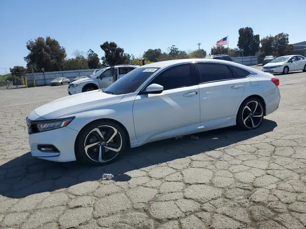 1HGCV1F33JA108681 2018 HONDA ACCORD - Image 1