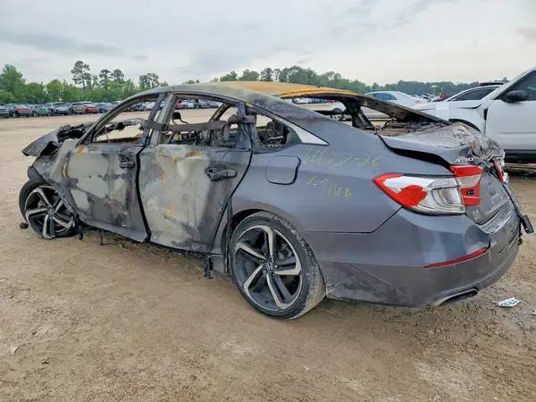 1HGCV1F33JA109166 2018 HONDA ACCORD - Image 2