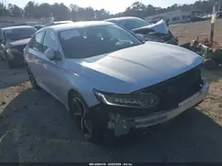 1HGCV1F33JA110897 2018 HONDA ACCORD