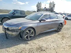 1HGCV1F33JA112682 2018 HONDA ACCORD