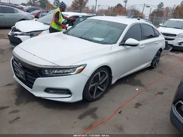 1HGCV1F33JA121589 2018 HONDA ACCORD - Image 2